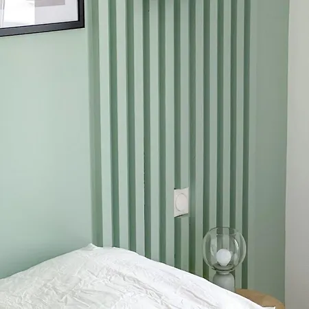 Flexliving - Whole Flat - Echiquier Lägenhet *